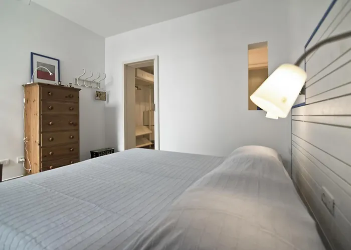 Flatguest - Castle Sea View
